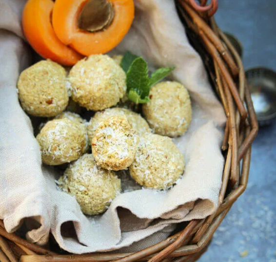 Apricot balls