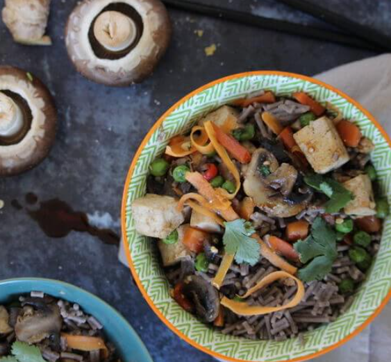 Buckwheat noodles vegetable bowl with peanut butter dressing