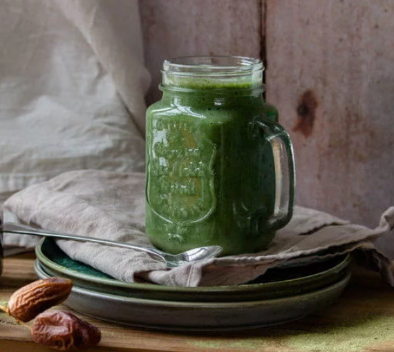 Wheatgrass-shake with goat milk
